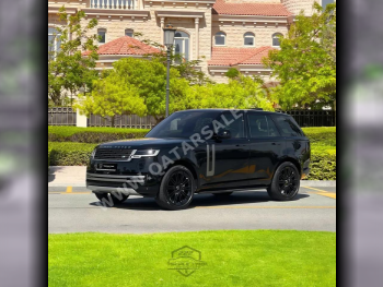 Land Rover  Range Rover  HSE  2023  Automatic  30,250 Km  6 Cylinder  Four Wheel Drive (4WD)  SUV  Black  With Warranty