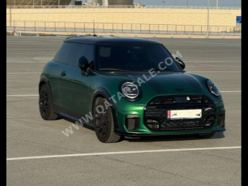 Mini  Cooper  Clubman JCW  2025  Automatic  5,000 Km  4 Cylinder  Rear Wheel Drive (RWD)  Coupe / Sport  Dark Green  With Warranty