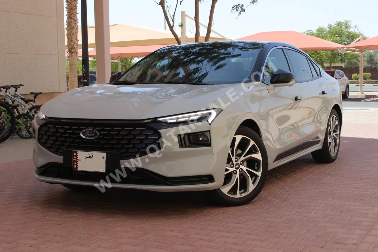 Ford  Taurus  Titanum  2025  Automatic  2,500 Km  4 Cylinder  Front Wheel Drive (FWD)  Sedan  Gray  With Warranty