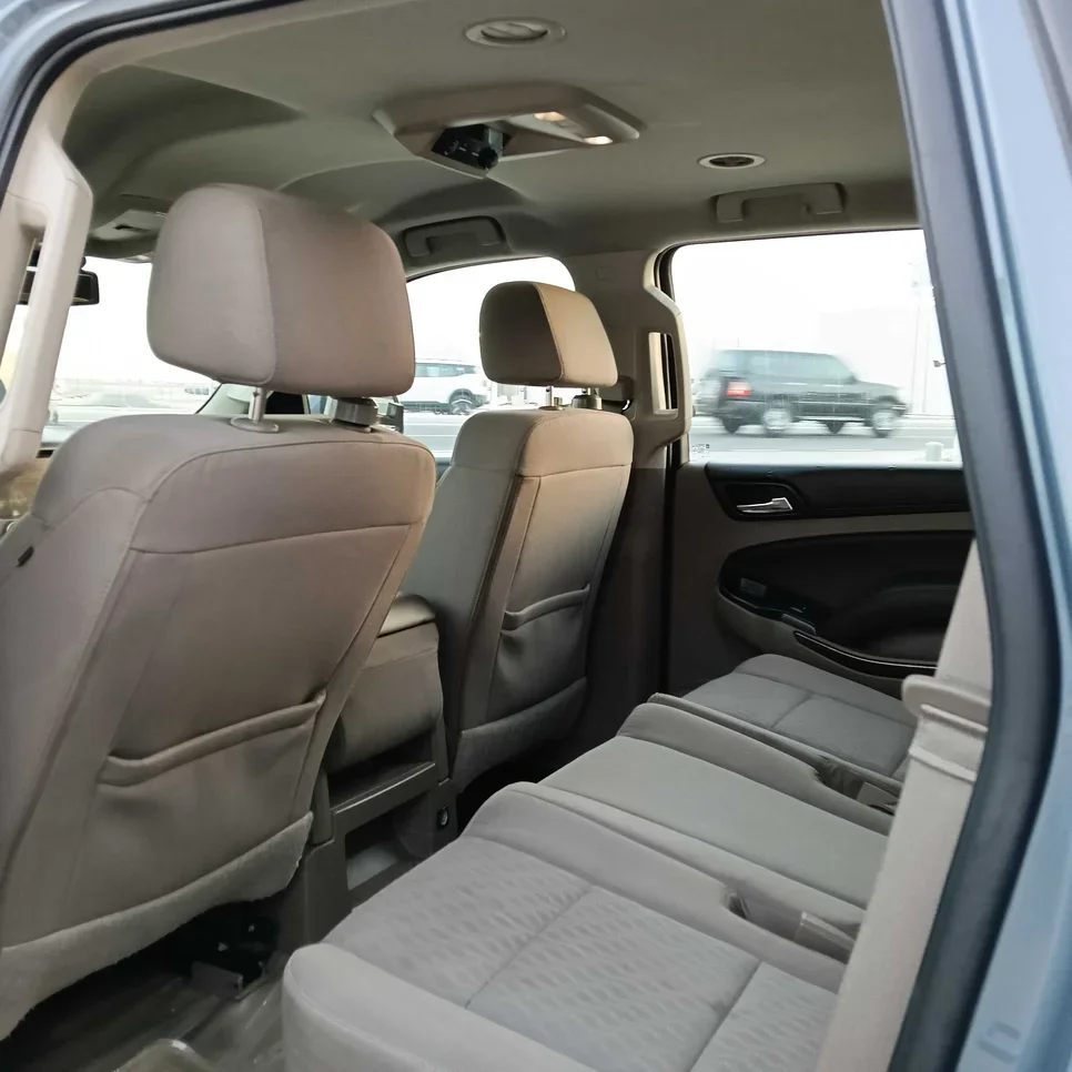 Chevrolet Tahoe 2016 Automatic 278,000 Km 8 Cylinder Four Wheel Drive (4WD) SUV Silver