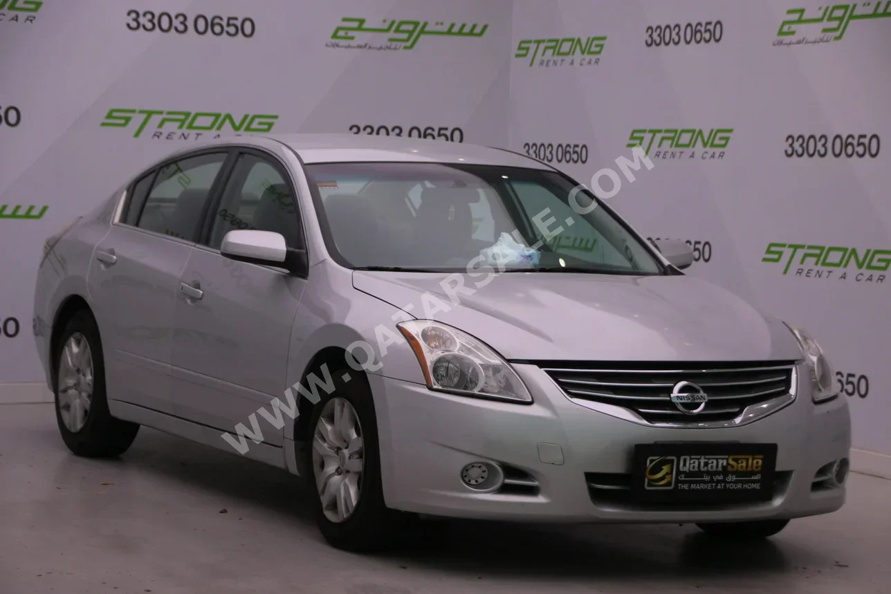Nissan  Altima  2012  Automatic  133,000 Km  4 Cylinder  Front Wheel Drive (FWD)  Sedan  Silver