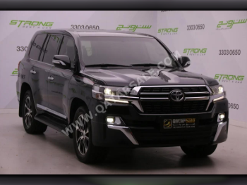 Toyota  Land Cruiser  GXR- Grand Touring  2021  Automatic  151,000 Km  8 Cylinder  Four Wheel Drive (4WD)  SUV  Black