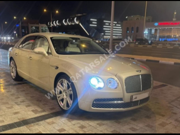 بنتلي  كونتيننتل  جي تي  2014  اوتوماتيك  83,000 كم  12 سلندر  دفع كلي مستمر  سيدان  بيج
