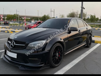 Mercedes-Benz  C-Class  63 AMG Edition 1  2010  Automatic  163,000 Km  8 Cylinder  Rear Wheel Drive (RWD)  Coupe / Sport  Black