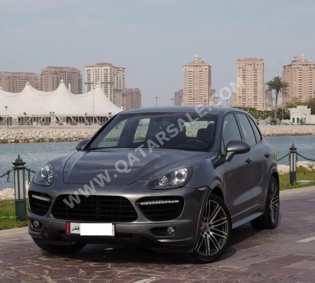 Porsche  Cayenne  Turbo  2013  Automatic  85,000 Km  8 Cylinder  Four Wheel Drive (4WD)  SUV  Gray