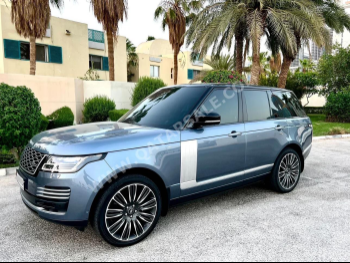 Land Rover  Range Rover  Vogue  Autobiography  2018  Automatic  47,800 Km  8 Cylinder  Four Wheel Drive (4WD)  SUV  Blue and Gray  With Warranty