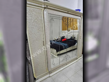 Bedroom Sets - 5 Pieces Set  - Beige