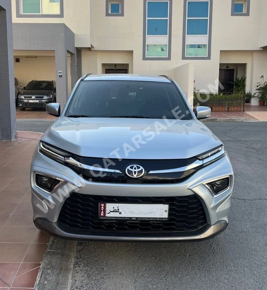 Toyota  Urban Cruiser  2023  Automatic  37,000 Km  4 Cylinder  Front Wheel Drive (FWD)  SUV  Silver  With Warranty