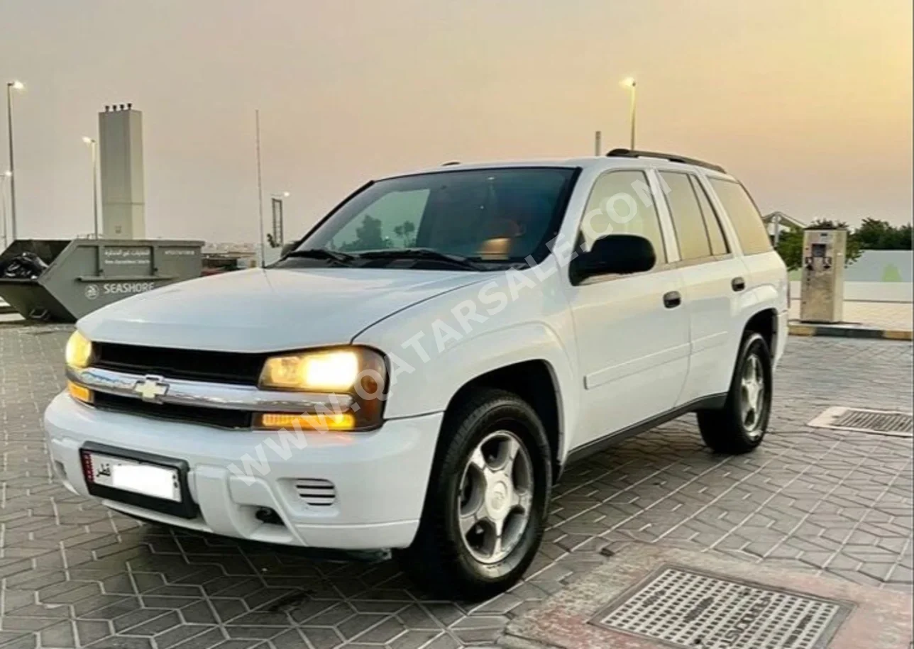 Chevrolet  TrailBlazer  LS  2007  Automatic  290,000 Km  6 Cylinder  Rear Wheel Drive (RWD)  SUV  White  With Warranty