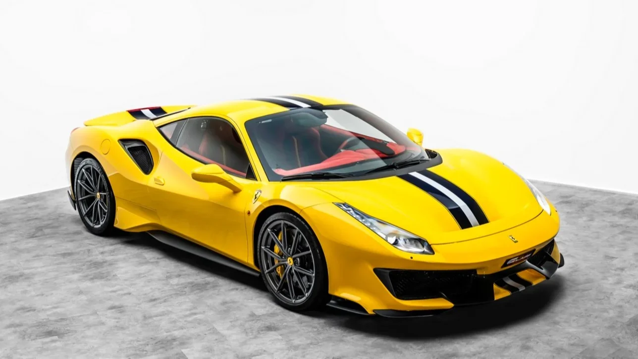 Ferrari  488  Pista  2019  Automatic  17,170 Km  8 Cylinder  Rear Wheel Drive (RWD)  Coupe / Sport  Yellow