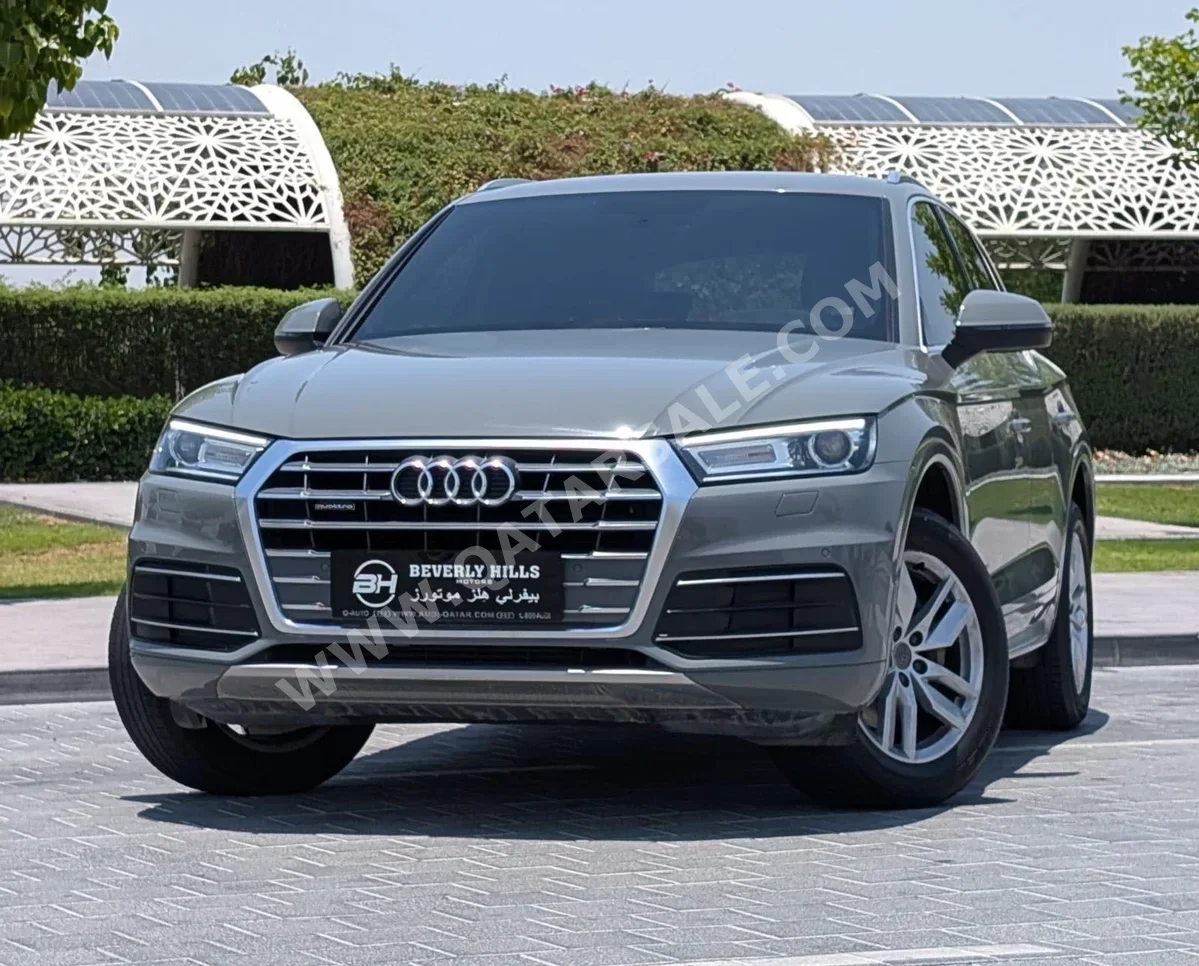 اودي  كيو 5  45 TFSI Quattro  2019  اوتوماتيك  67,300 كم  4 سلندر  دفع كلي مستمر  اس يو في  رمادي