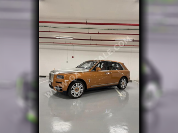 Rolls-Royce  Cullinan  2020  Automatic  38,000 Km  12 Cylinder  Four Wheel Drive (4WD)  SUV  Gold