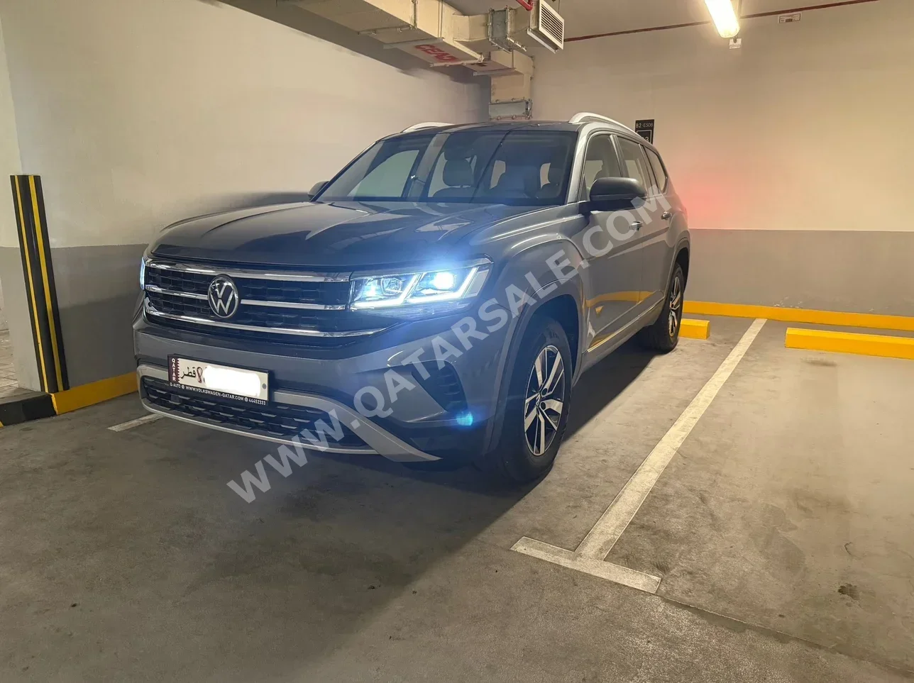  Volkswagen  Teramont  Comfortline  2022  Automatic  11,900 Km  6 Cylinder  All Wheel Drive (AWD)  SUV  Gray  With Warranty