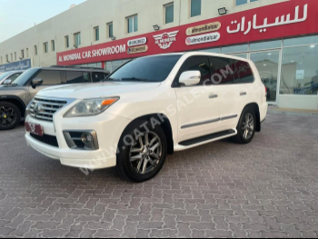 Lexus  LX  570  2014  Automatic  355,000 Km  8 Cylinder  Four Wheel Drive (4WD)  SUV  White