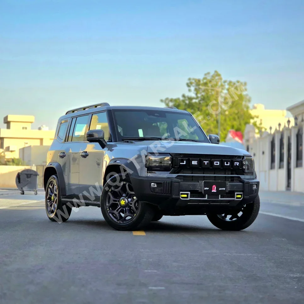 Jetour  T2  Luxury  2025  Automatic  9,000 Km  4 Cylinder  Four Wheel Drive (4WD)  SUV  Gray  With Warranty