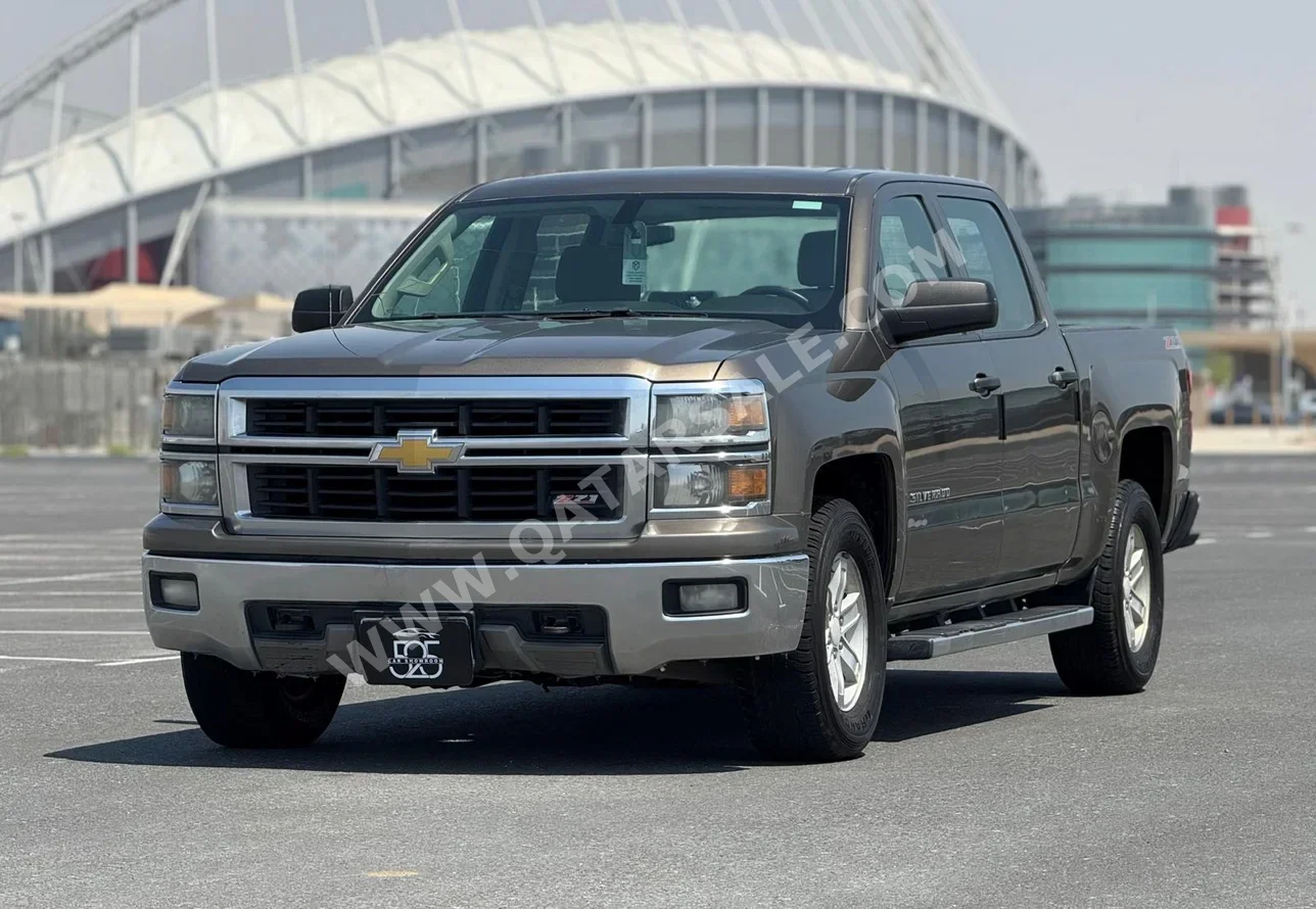 Chevrolet  Silverado  LT  2014  Automatic  210,000 Km  8 Cylinder  Four Wheel Drive (4WD)  Pick Up  Gray