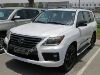 Lexus  LX  570 S  2014  Automatic  230,000 Km  8 Cylinder  Four Wheel Drive (4WD)  SUV  White