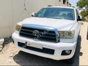 Toyota  Sequoia  2013  Automatic  398,000 Km  8 Cylinder  Four Wheel Drive (4WD)  SUV  White