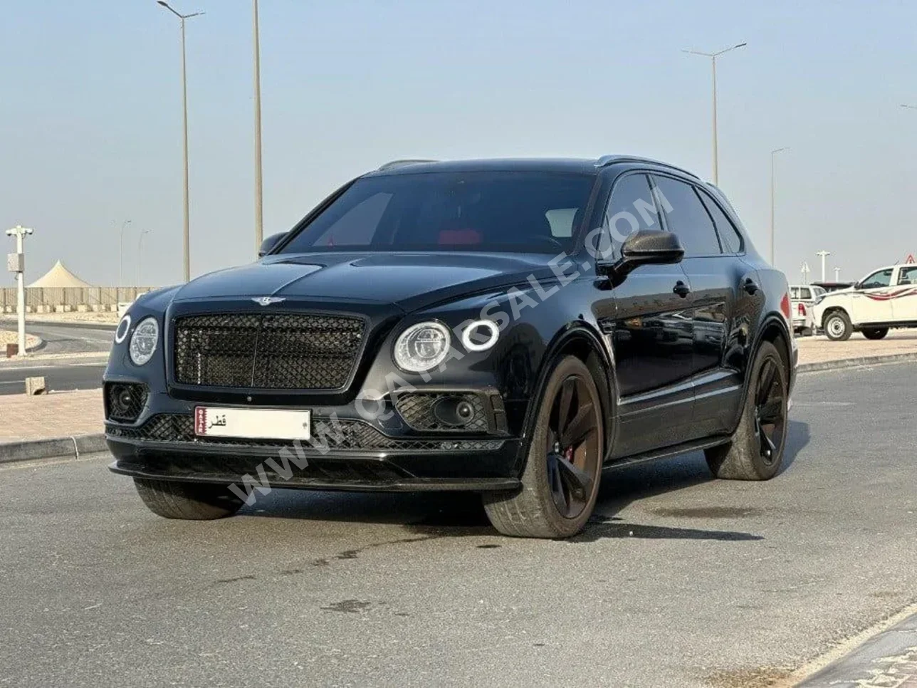 بنتلي  بينتايجا  2018  اوتوماتيك  94,000 كم  12 سلندر  دفع رباعي  اس يو في  أسود