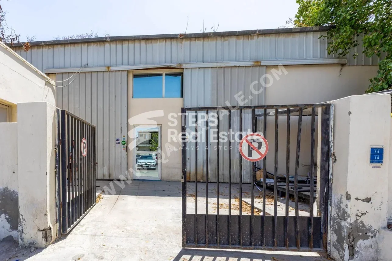 Warehouses & Stores - Al Rayyan  - Industrial Area  -Area Size: 428 Square Meter