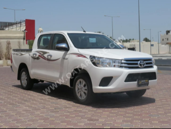 Toyota  Hilux  2025  Automatic  77 Km  4 Cylinder  Rear Wheel Drive (RWD)  Pick Up  White  With Warranty