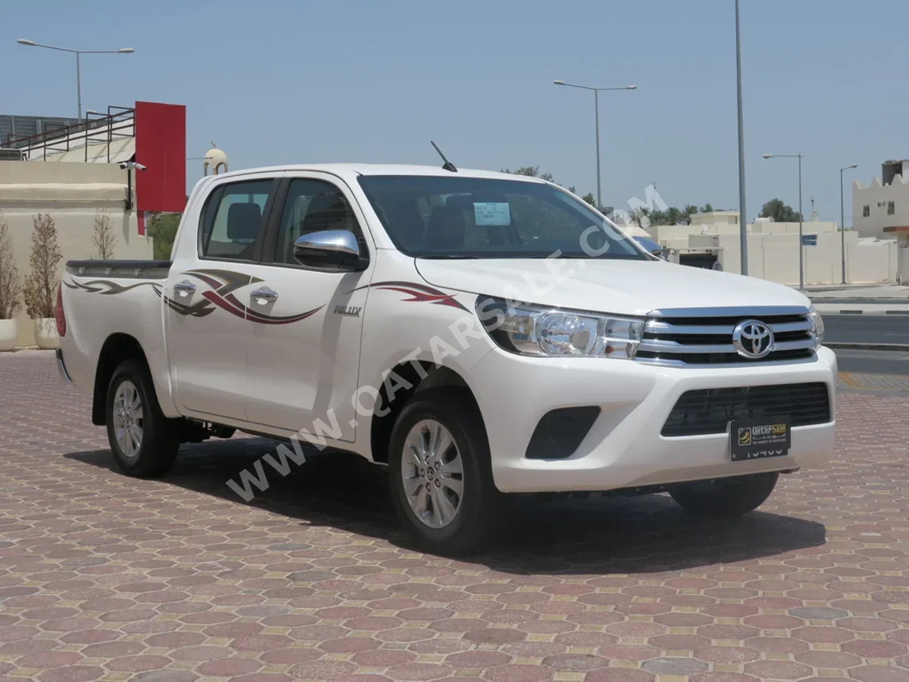 Toyota  Hilux  2025  Automatic  77 Km  4 Cylinder  Rear Wheel Drive (RWD)  Pick Up  White  With Warranty