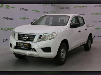 Nissan  Navara  2019  Manual  213,000 Km  4 Cylinder  Rear Wheel Drive (RWD)  Pick Up  White