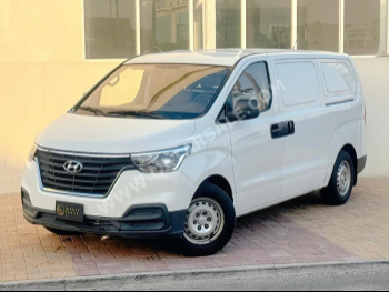 Hyundai  Van H1  2021  Automatic  92,000 Km  4 Cylinder  Rear Wheel Drive (RWD)  Van / Bus  White