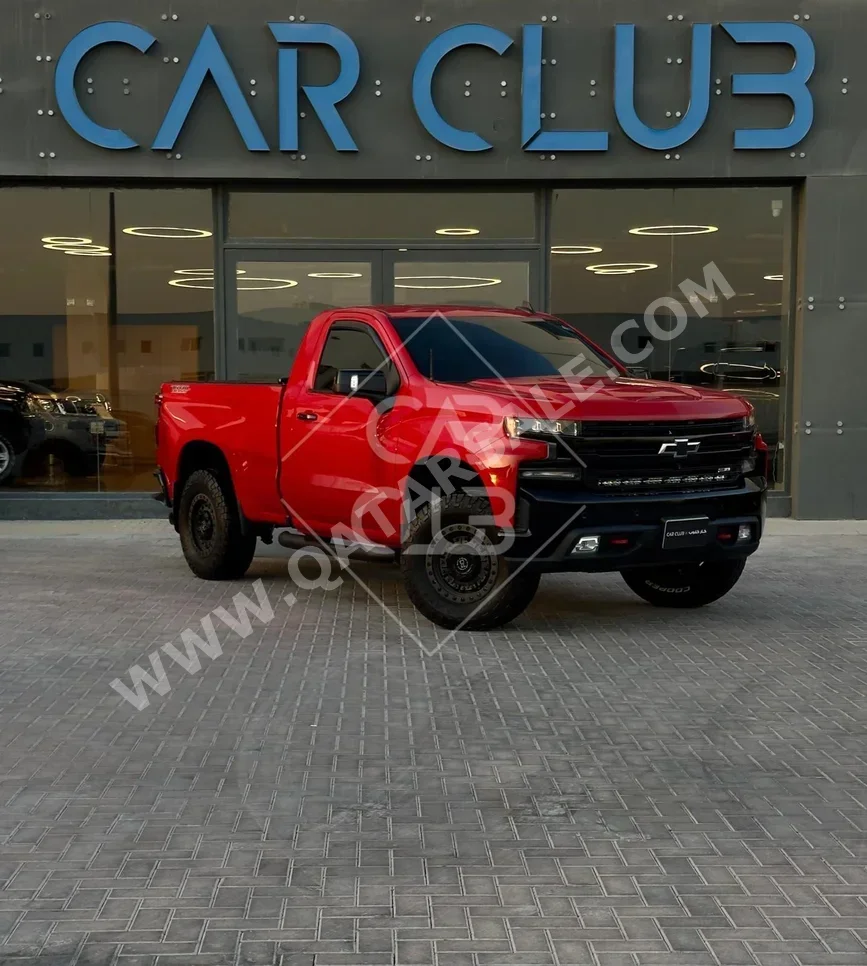 Chevrolet  Silverado  Trail Boss  2021  Automatic  98,000 Km  8 Cylinder  Four Wheel Drive (4WD)  Pick Up  Red