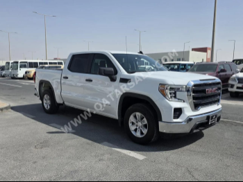 GMC  Sierra  1500  2022  Automatic  95,000 Km  8 Cylinder  Rear Wheel Drive (RWD)  Pick Up  White