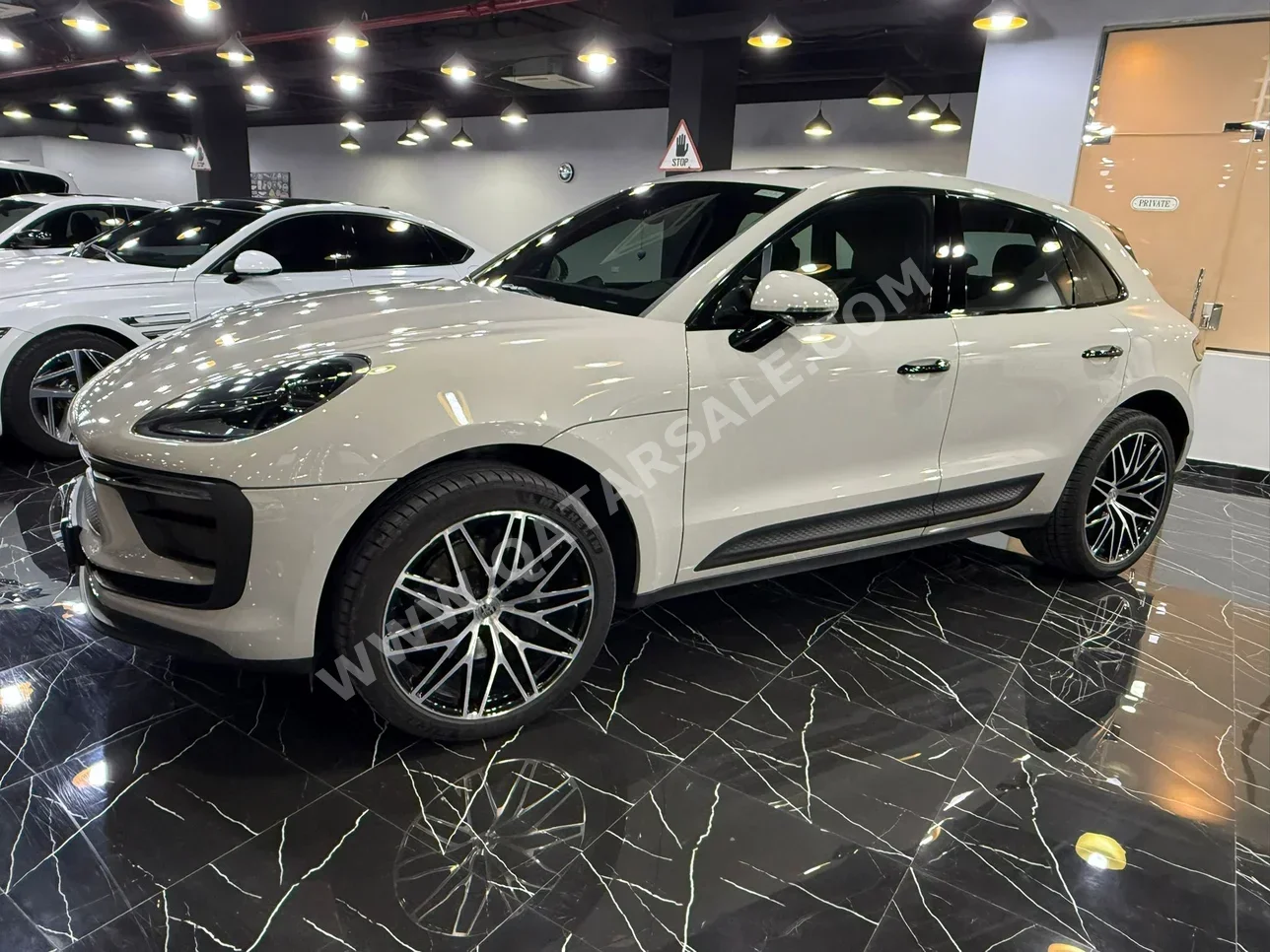 Porsche  Macan  2023  Automatic  24,000 Km  4 Cylinder  Four Wheel Drive (4WD)  SUV  White