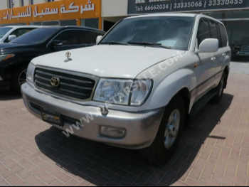 تويوتا  لاند كروزر  في اكس ار  1998  عادي  658,000 كم  8 سلندر  دفع رباعي  اس يو في  أبيض
