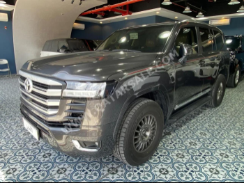 Toyota  Land Cruiser  GXR Twin Turbo  2023  Automatic  69,000 Km  6 Cylinder  Four Wheel Drive (4WD)  SUV  Gray  With Warranty