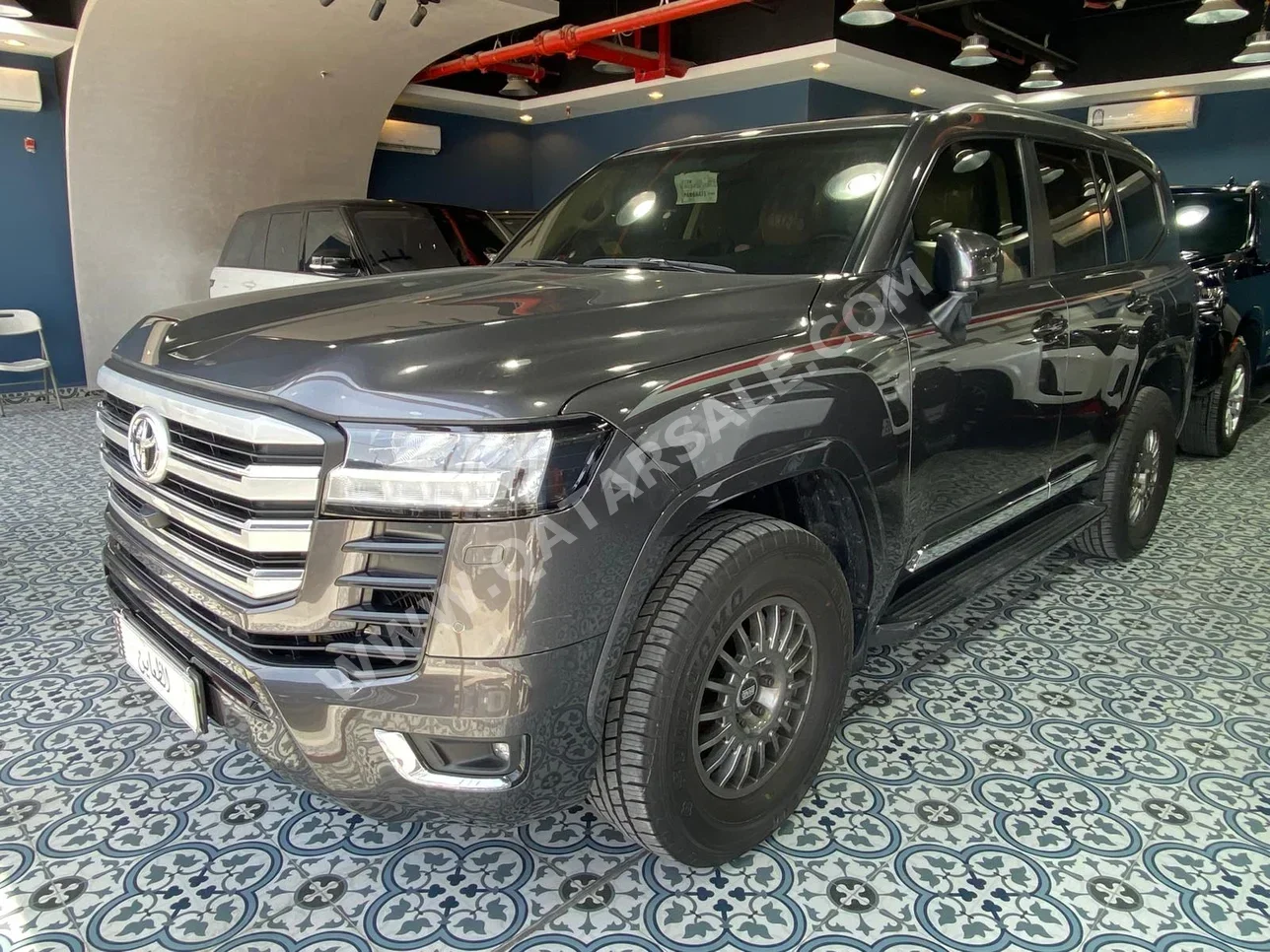 Toyota  Land Cruiser  GXR Twin Turbo  2023  Automatic  69,000 Km  6 Cylinder  Four Wheel Drive (4WD)  SUV  Gray  With Warranty