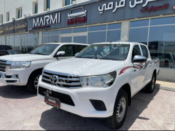 Toyota  Hilux  2022  Automatic  181,000 Km  4 Cylinder  Four Wheel Drive (4WD)  Pick Up  White