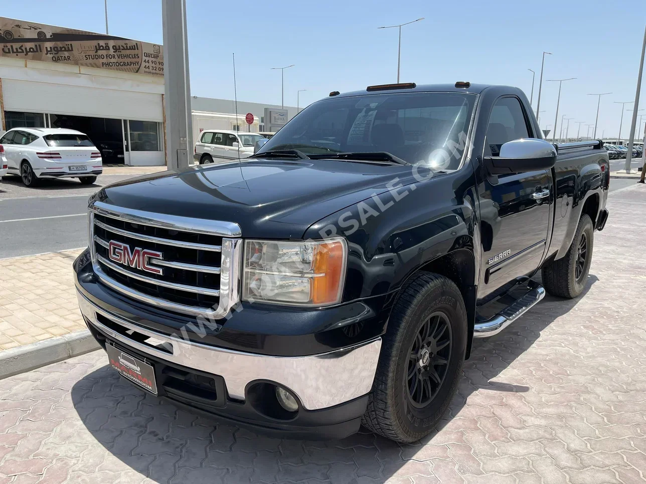 GMC  Sierra  2012  Automatic  376,000 Km  8 Cylinder  Four Wheel Drive (4WD)  Pick Up  Black