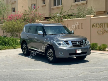 نيسان  باترول  بلاتنيوم  2015  اوتوماتيك  370,000 كم  8 سلندر  دفع رباعي  اس يو في  رمادي