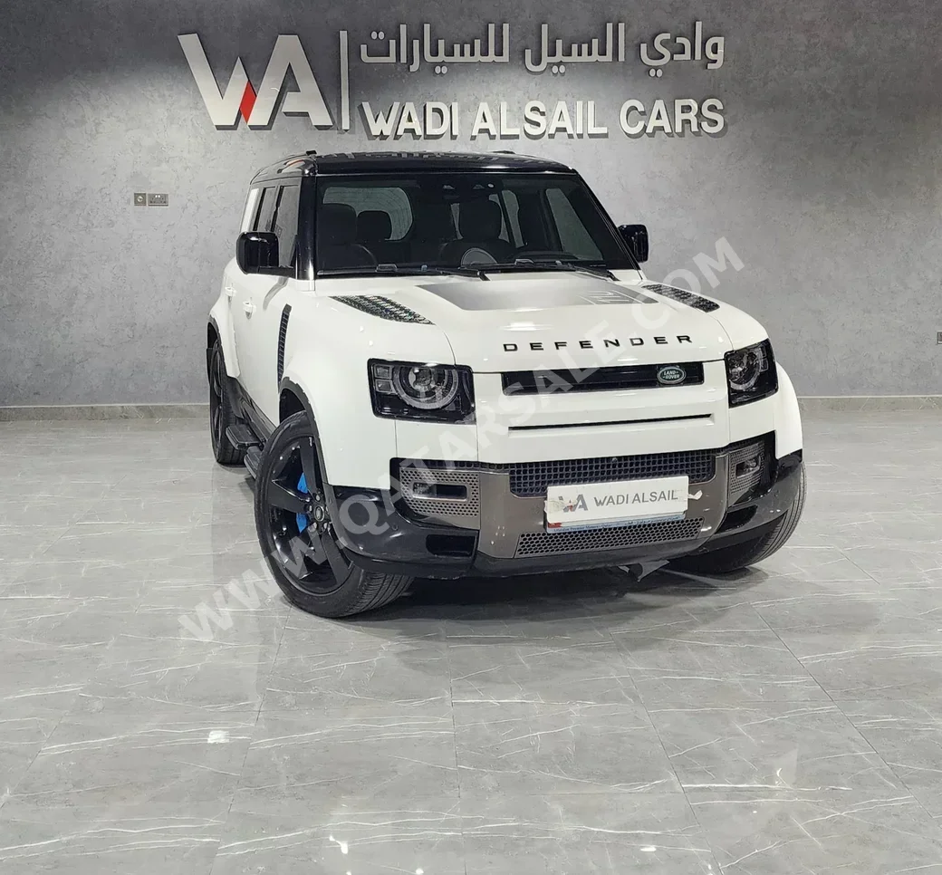 لاند روفر  ديفيندر  110 اتش اس اي  2022  اوتوماتيك  107,000 كم  6 سلندر  دفع رباعي  اس يو في  أبيض