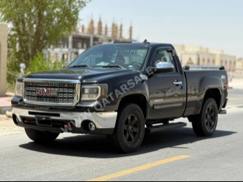 GMC  Sierra  1500  2010  Automatic  310,000 Km  8 Cylinder  Four Wheel Drive (4WD)  Pick Up  Black