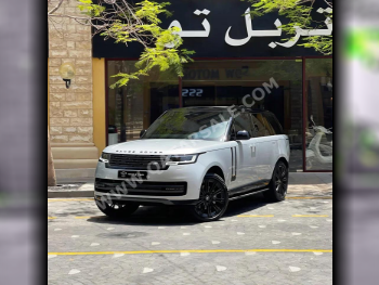 لاند روفر  رنج روفر  اتش اس اي  2024  اوتوماتيك  7,000 كم  6 سلندر  دفع رباعي  اس يو في  فضي  تحت الضمان