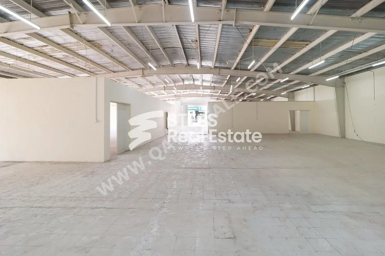 Warehouses & Stores - Al Rayyan  - Industrial Area  -Area Size: 1800 Square Meter