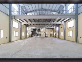 Warehouses & Stores - Al Wakrah  - Wadi Aba Seleel  -Area Size: 1000 Square Meter
