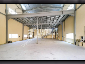 Warehouses & Stores - Al Wakrah  - Wadi Aba Seleel  -Area Size: 1050 Square Meter