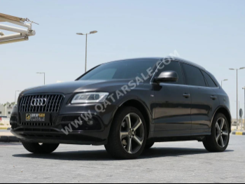 Audi  Q5  40 TFSI Quattro  2016  Automatic  140,000 Km  4 Cylinder  All Wheel Drive (AWD)  SUV  Gray