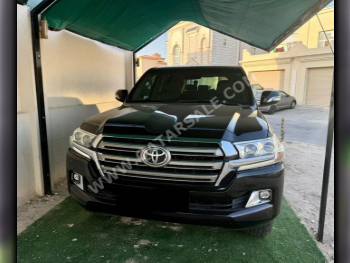Toyota  Land Cruiser  GXR  2019  Automatic  116,000 Km  8 Cylinder  Four Wheel Drive (4WD)  SUV  Black