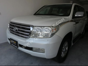 Toyota  Land Cruiser  VXR  2009  Automatic  150,000 Km  8 Cylinder  Four Wheel Drive (4WD)  SUV  White