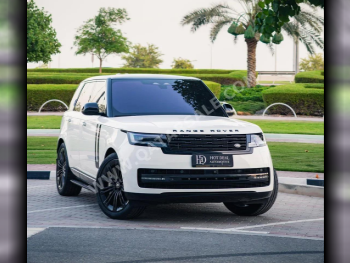 Land Rover  Range Rover  Vogue HSE  2023  Automatic  52,000 Km  8 Cylinder  Four Wheel Drive (4WD)  SUV  White  With Warranty
