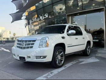 Cadillac  Escalade  EXT  2012  Automatic  139,000 Km  8 Cylinder  Four Wheel Drive (4WD)  Pick Up  White