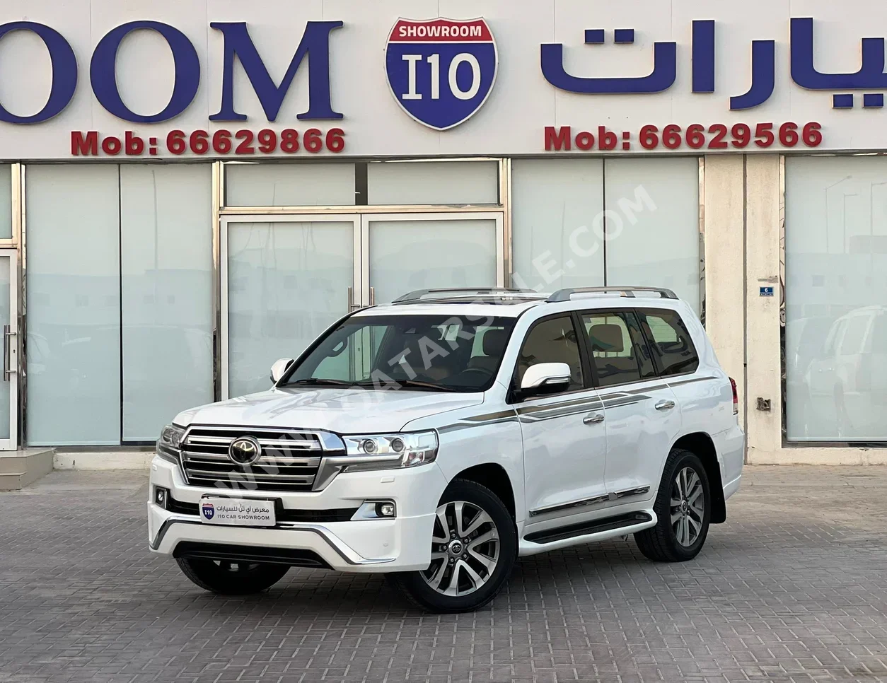 Toyota  Land Cruiser  VXS  2018  Automatic  237,000 Km  8 Cylinder  Four Wheel Drive (4WD)  SUV  White