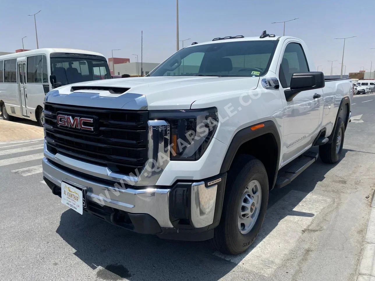 GMC  Sierra  2500 HD  2024  Automatic  2,000 Km  8 Cylinder  Four Wheel Drive (4WD)  Pick Up  White  With Warranty